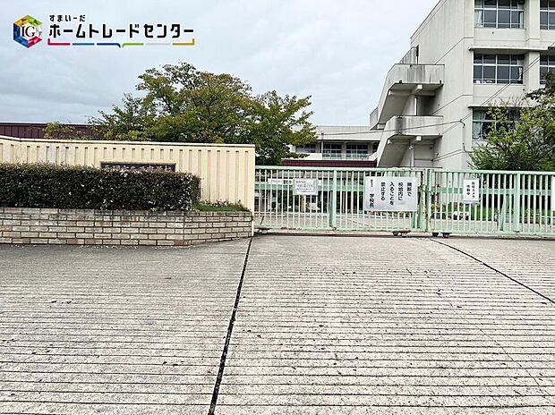 天理市立西中学校まで2100m 徒歩27分♪