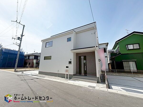 ※6号棟
休日にご家族揃ってご見学はいかがでしょうか♪実際の現地を見てみると図面などではわからない、新たな発見もありますのでまずはお気軽にお問い合わせください♪