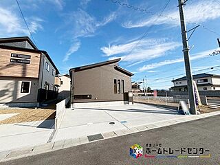 飯田グループホールディングス　ブルーミングガーデン　葛城市林堂　全2棟 外観