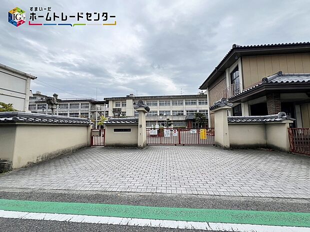 斑鳩町立斑鳩小学校（約1,900m）