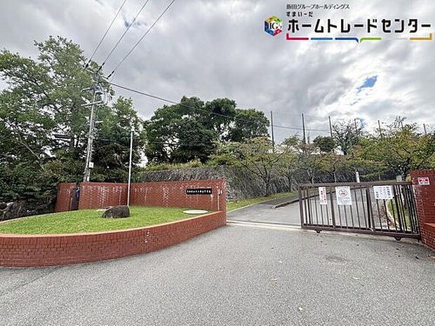 大和郡山市立郡山中学校（約1,300m）