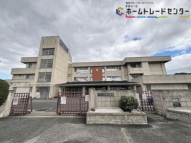 生駒市立大瀬中学校（約1,310m）