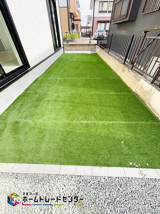 【【庭】】ゆとりの広さがございますので、庭スペースも勿論、確保♪お子様の遊び場としてや、ガーデニングなどいろいろと楽しみが増えそうです♪