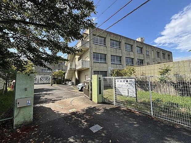 奈良市立東市小学校（約1,920m）