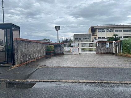 斑鳩町立斑鳩西小学校 1330ｍ(徒歩17分)