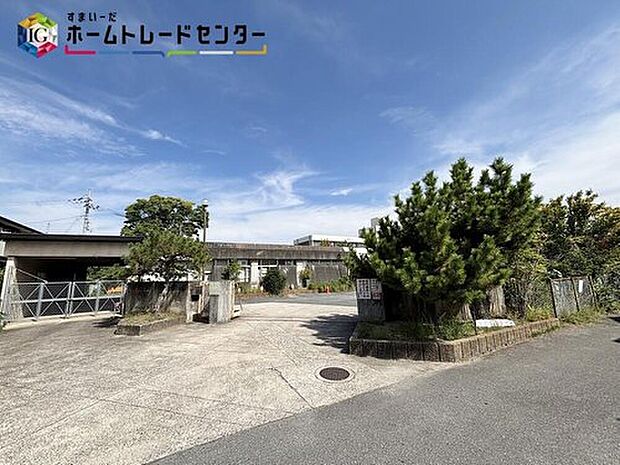 大和郡山市立郡山北小学校（約800m）