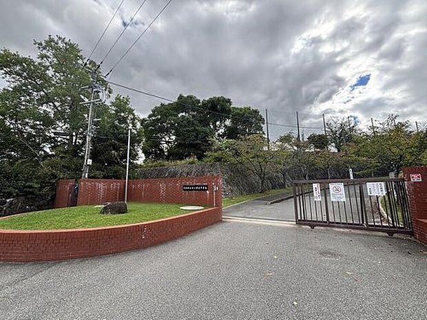 大和郡山市立郡山中学校（約2,300m）