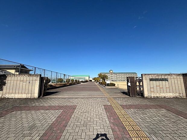 広陵町立広陵中学校（約960m）