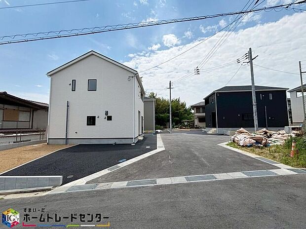 【現地外観写真】資料送付・ご見学即対応！建物完成しておりますので、室内ご内覧いただけます♪ご不明点等、スタッフがしっかりと説明させていただきますので、安心して現地をご覧ください♪