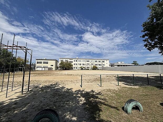 奈良市立佐保小学校(約920m)