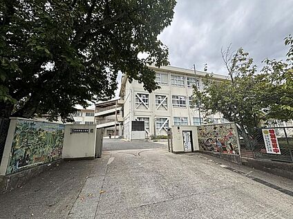 奈良市立あやめ池小学校 2400m (徒歩30分)