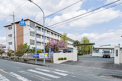 豊川市立東部中学校 1450m