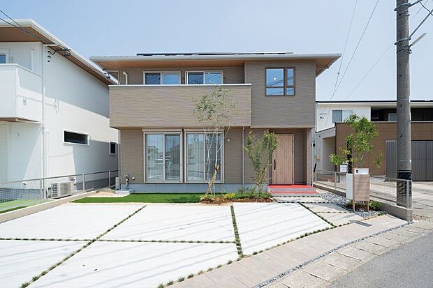 【外観】◆H号地外観いつまでも飽きのない、愛着を感じる家となるよう、均整の取れたシルエットと、自然な色合いのデザインを施しています。