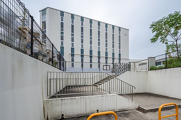 小垣江東小学校（約1,310m）