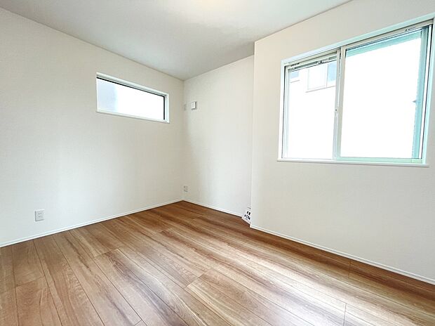 【洋室】2階洋室 約5.65帖