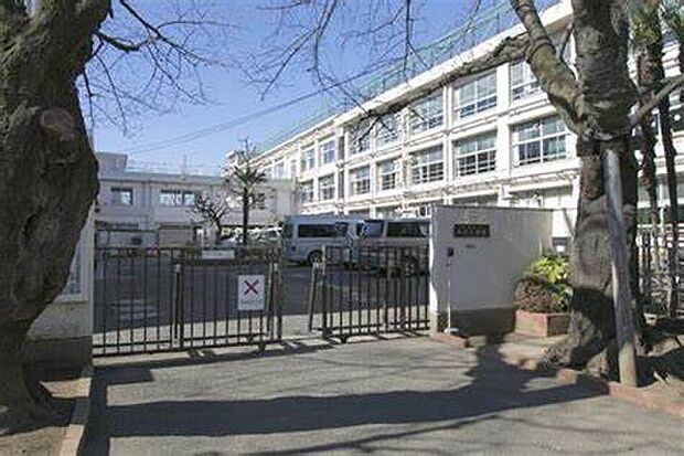 練馬区立中村小学校（約640m）