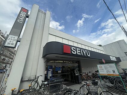 西友下井草店 640ｍ