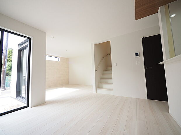 人気の朝霞市岡エリアに全10棟の新しい街並みが誕生♪
新生活を気持ちよくスタートさせましょう♪