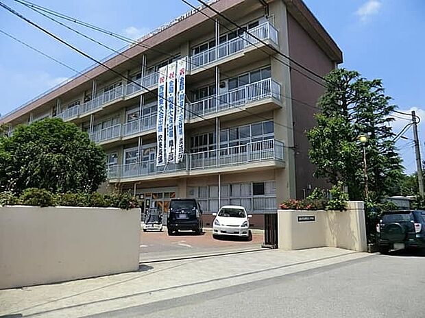 朝霞市立朝霞第三中学校（約960m）