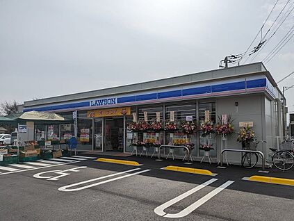 ローソン鶴ヶ島脚折東店 600m