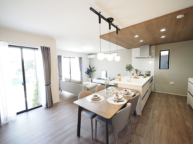 【-】お問い合わせお待ちしております！