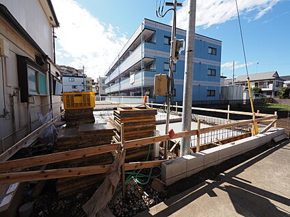 現地と前面道路