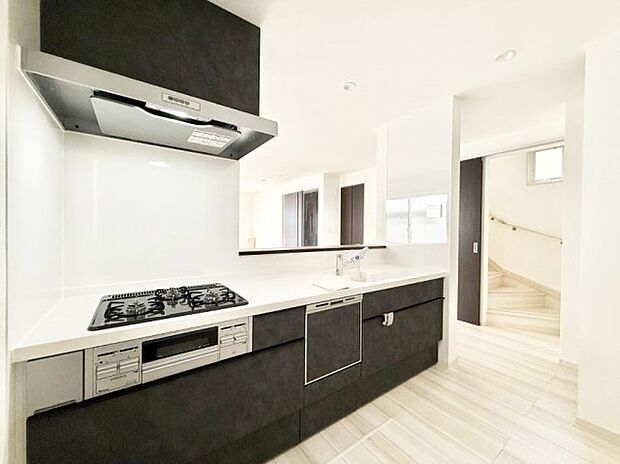 ■美味しい時間が生まれる、笑顔あふれるキッチン