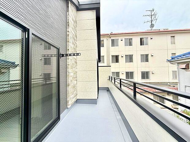 ■ 季節の移ろいを感じられる開放的な空間です