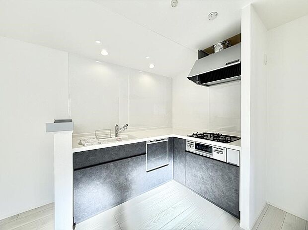 ■家族の絆を深める、温もりのあるキッチン