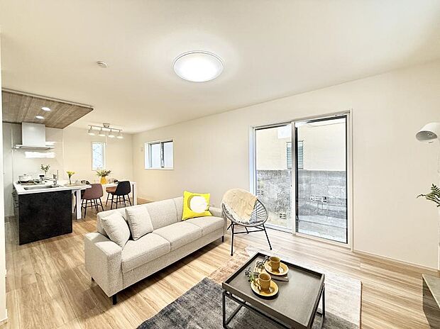 ■くつろぎと笑顔が集まる、心温まるリビング