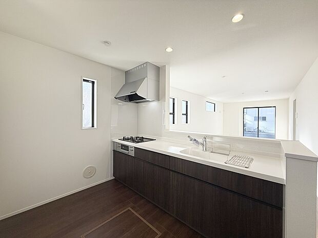 ■家族の絆を深める、温もりのあるキッチン