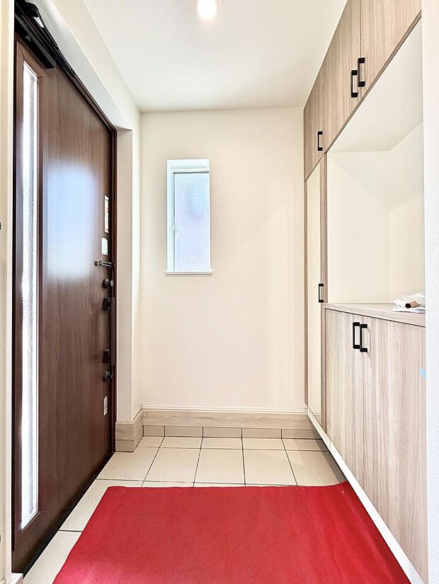 ■ シンプルで美しく、快適な暮らしの入り口