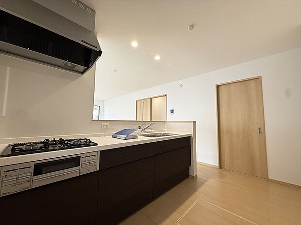 ■家族の絆を深める、温もりのあるキッチン