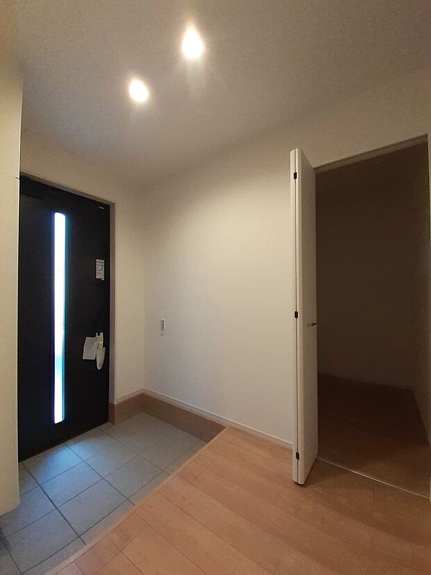 1号棟 ■すっきり広々とした玄関ですね