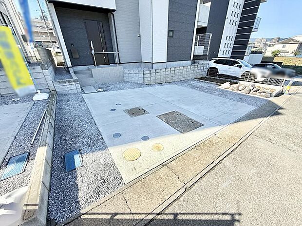 【駐車場】■自宅にある駐車スペースなので安心ですね