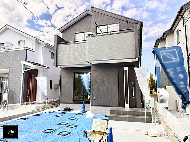 【現地外観写真】■暮らしを彩る充実した設備仕様が備わった住まい