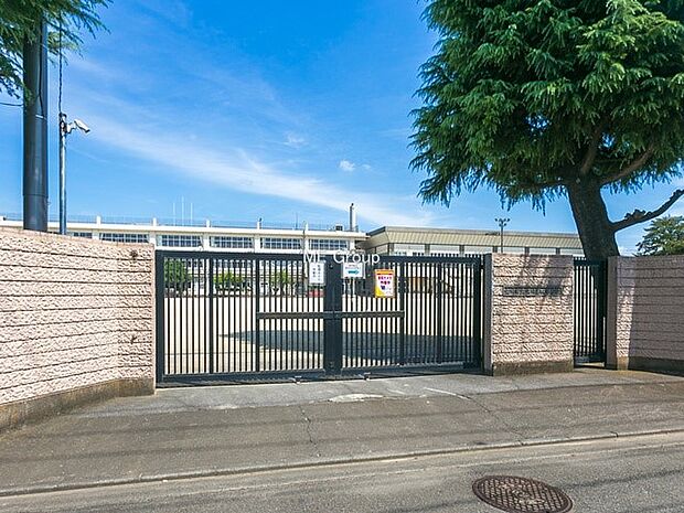 立川市立立川第四中学校(約200m・徒歩3分)