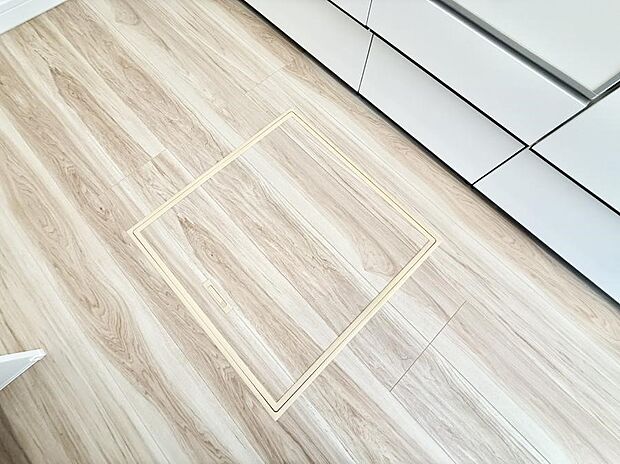 【床下収納】■隠れた収納スペースで家全体がスッキリ