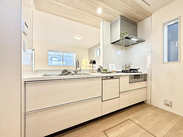 【キッチン】■家族の絆を深める、温もりのあるキッチン