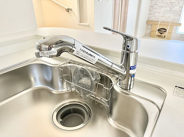 【浄水器】■清潔でおいしい水を手軽に供給してくれます