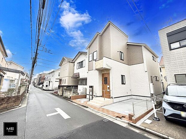 【前面道路含む現地写真】■新しい住まい、街の新しい風景