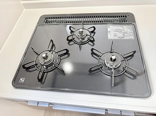 【3口ガスコンロ】■一度に多くの料理ができ便利で効率的