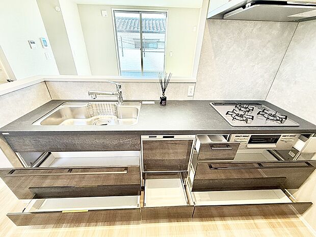 【キッチン】■料理がもっと楽しくなる、快適なキッチン空間