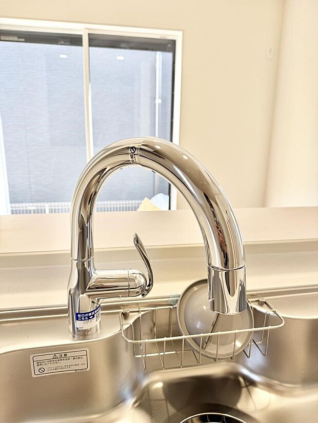 【浄水器】■清潔でおいしい水を手軽に供給してくれます