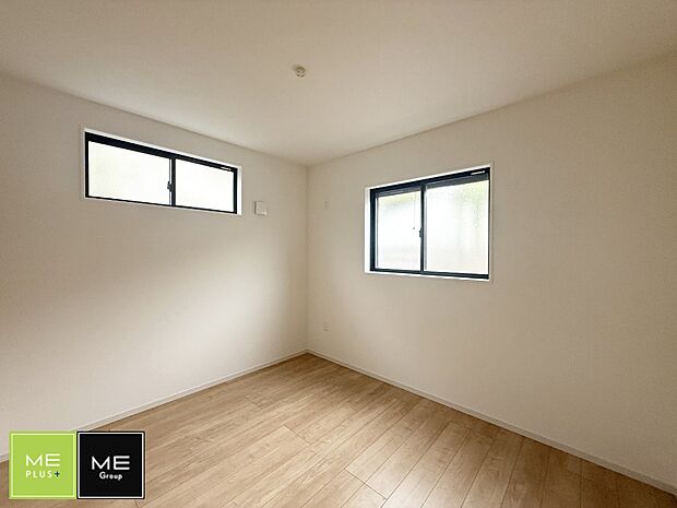 【リビング以外の居室】1号棟  ■落ち着いた色合いのお部屋で穏やかな時間を楽しめます