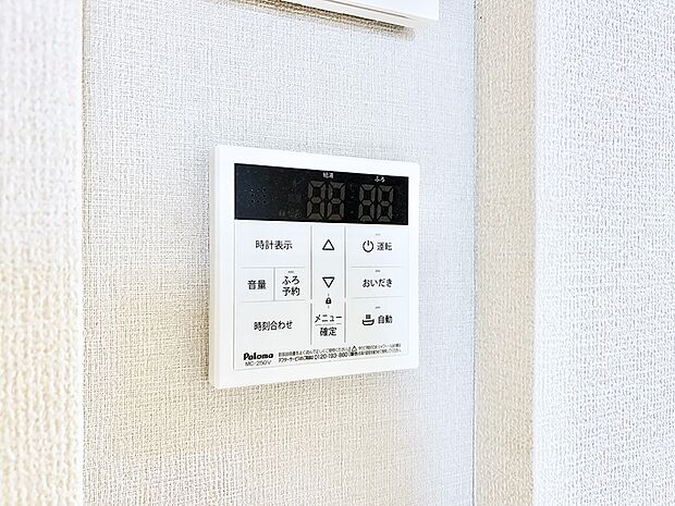 【モニタ付きインターフォン】■訪問者を確認できて安心感が増します