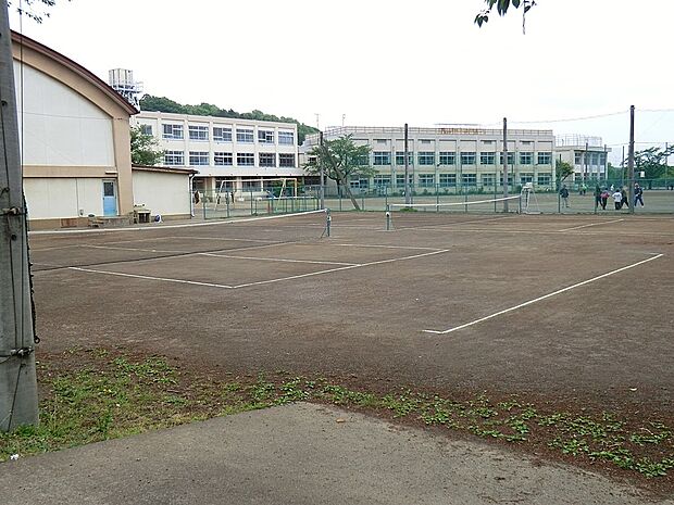 八王子市立川口小学校(約800m・徒歩10分)