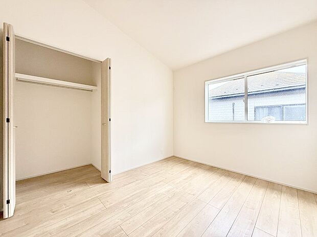 【子供部屋】4号棟  ■読書や趣味リモートワークなどさまざまな用途に対応できる柔軟さがあります