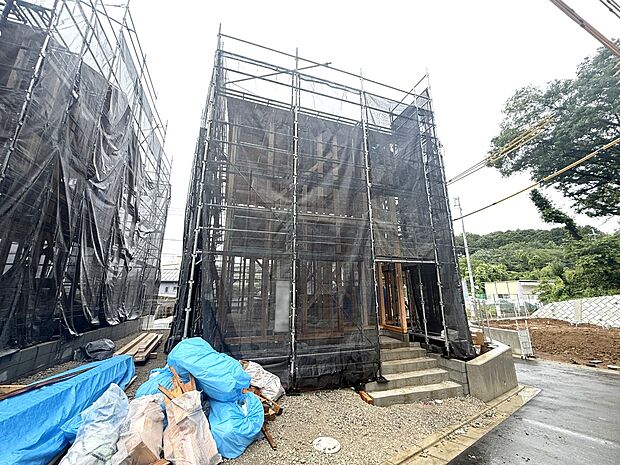 【現地外観写真】13号棟 ■暮らしを彩る充実した設備仕様が備わった住まい