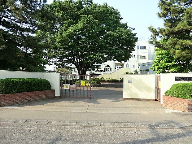 立川市立第七中学校(約560m・徒歩7分)